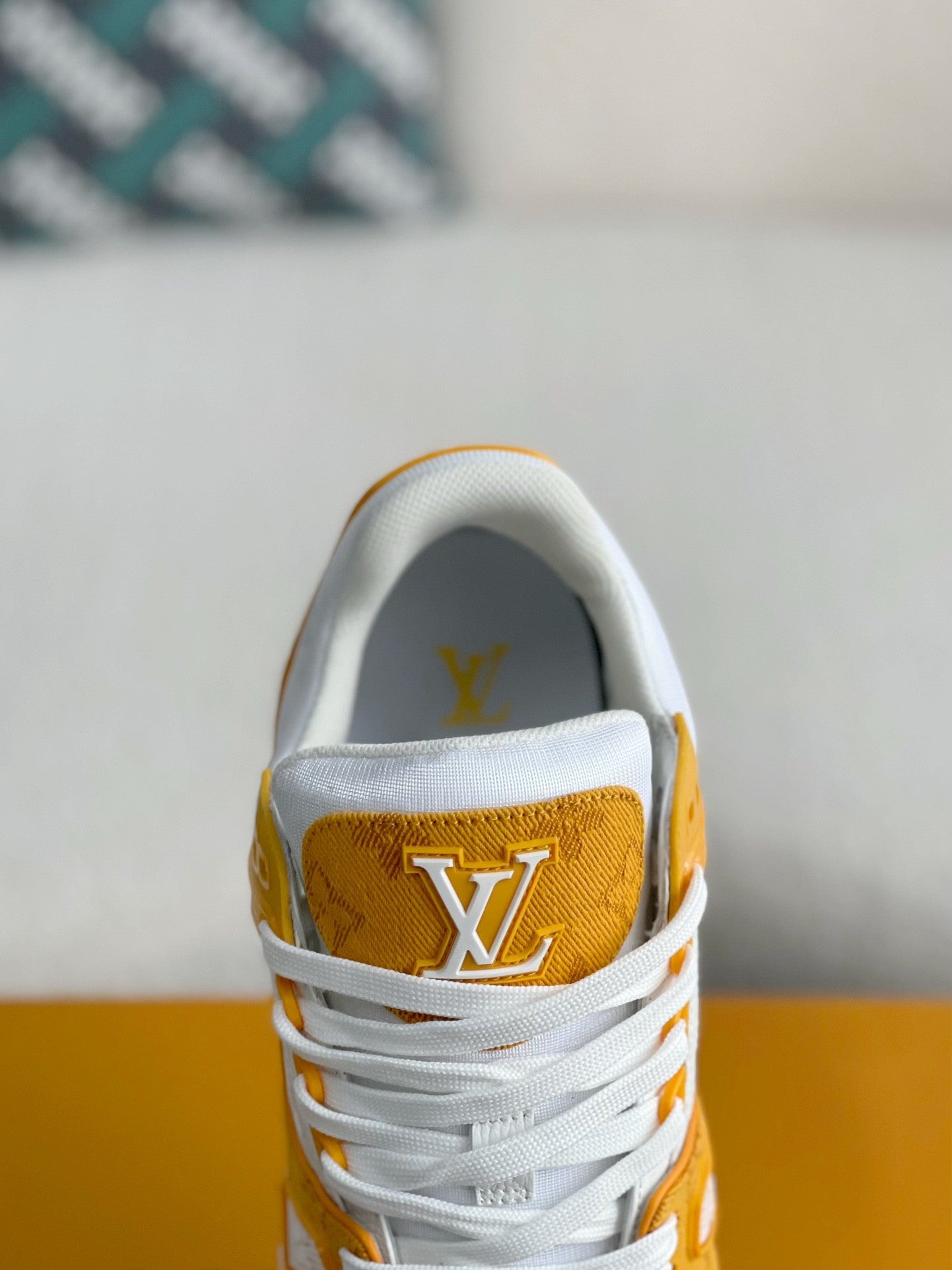LV TRAINER 1A8FN8 Sneaker