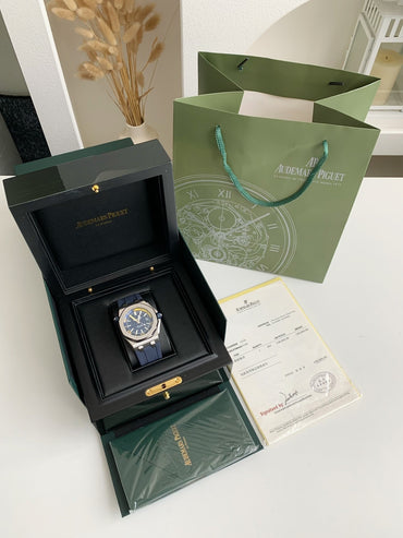 Audemars Piguet Royal Oak Offshore series mechanical V 8 version, Color series