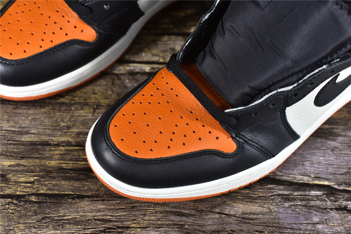 Jordan 1 Retro High OG 'Shattered Backboard'