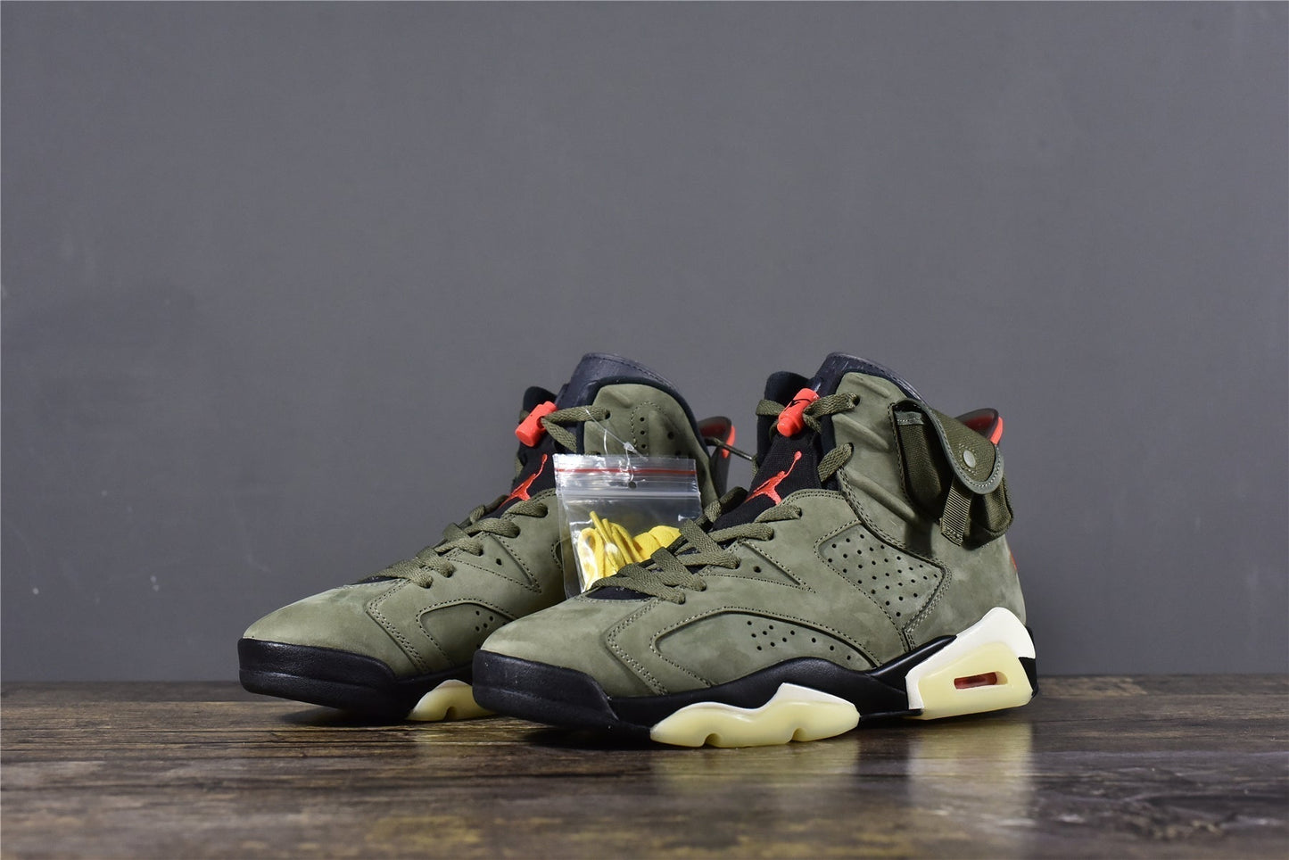 Travis Scott x Jordan 6 Retro 'Olive'