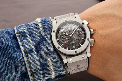 Silver - Hollow 904L Steel - Grey Rubber - Quartz - 44mm