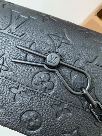 LV STEAMER WM Bag