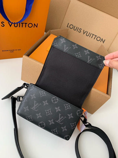 LV FLAP Bag M2