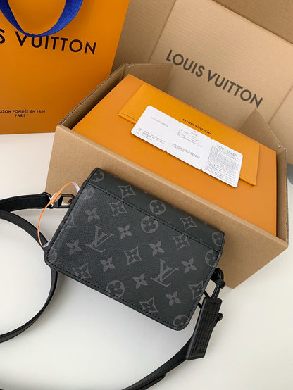 LV FLAP Bag M2