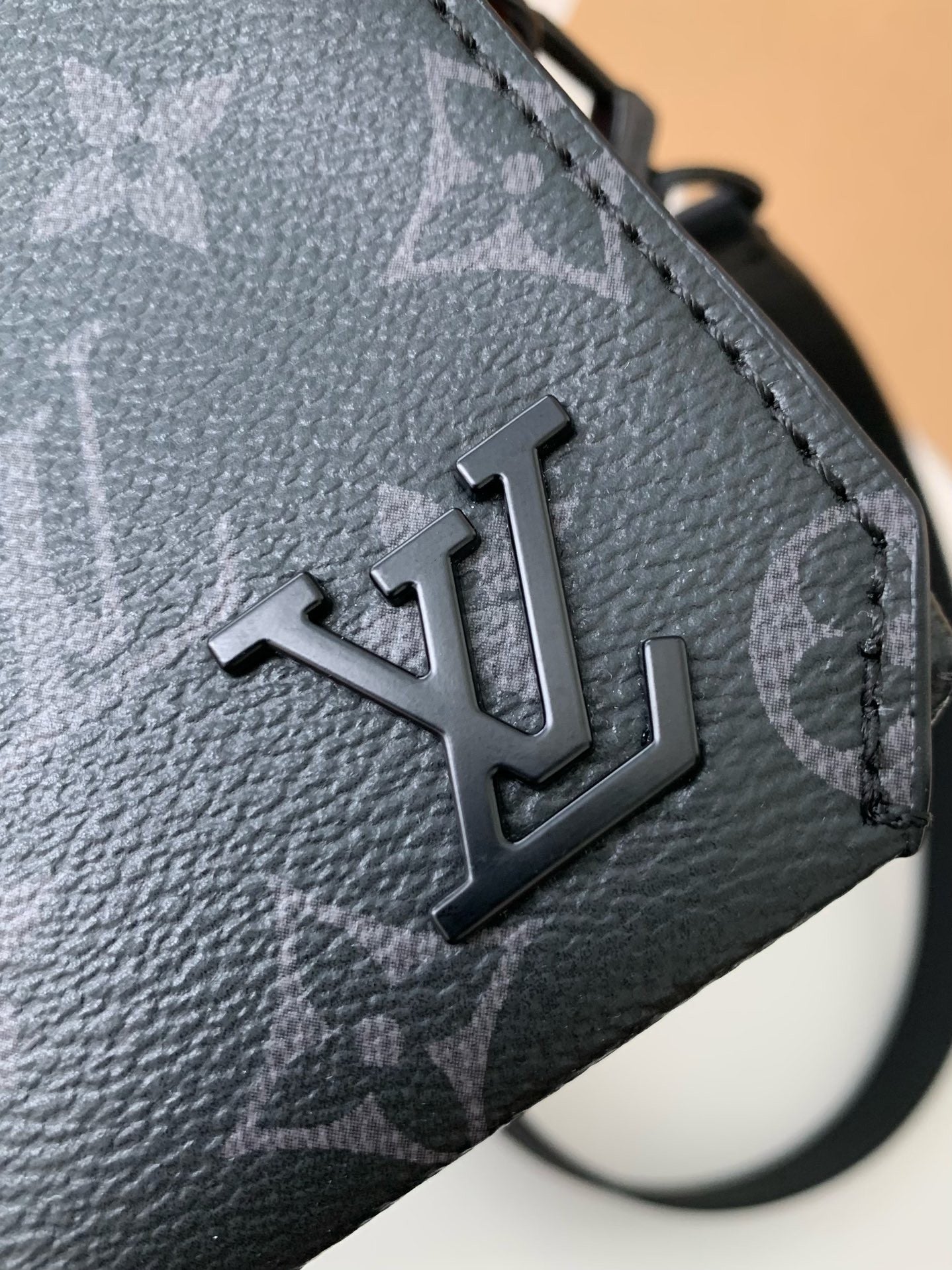 LV FLAP Bag M2