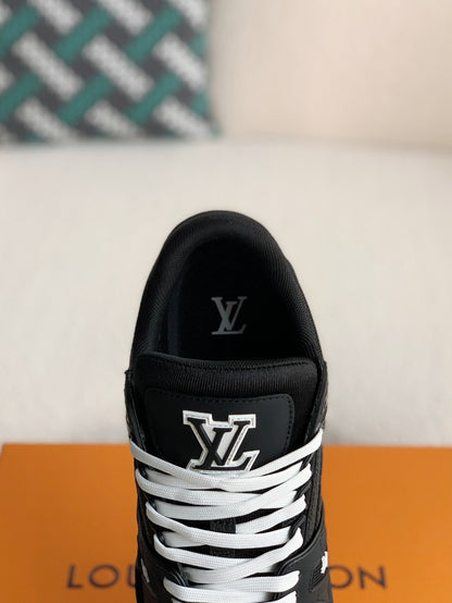 LV TRAINER Sneakers