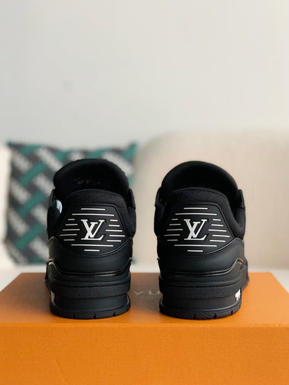 LV TRAINER Sneakers