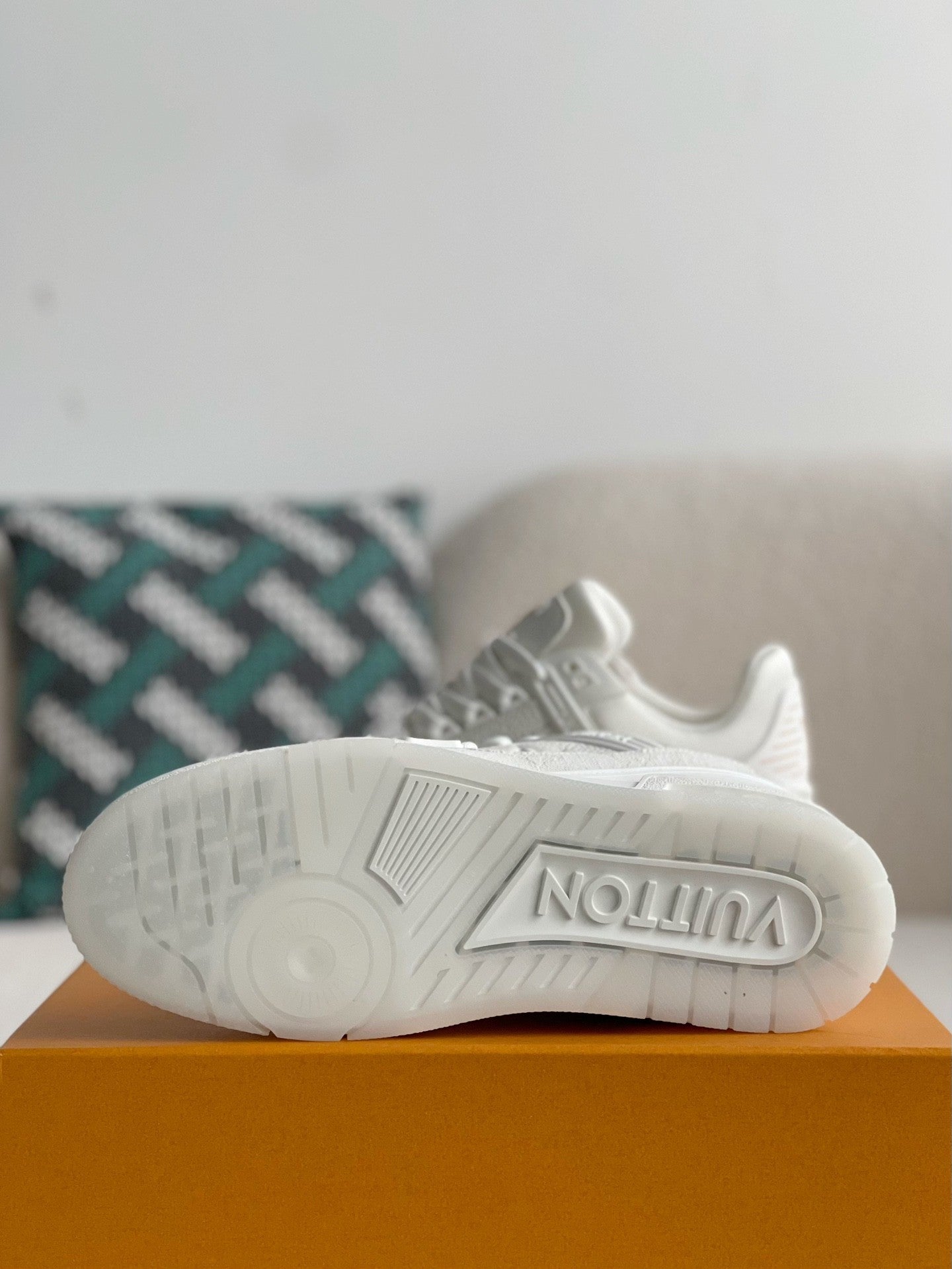 LV TRAINER 1A8FN8 Sneakers