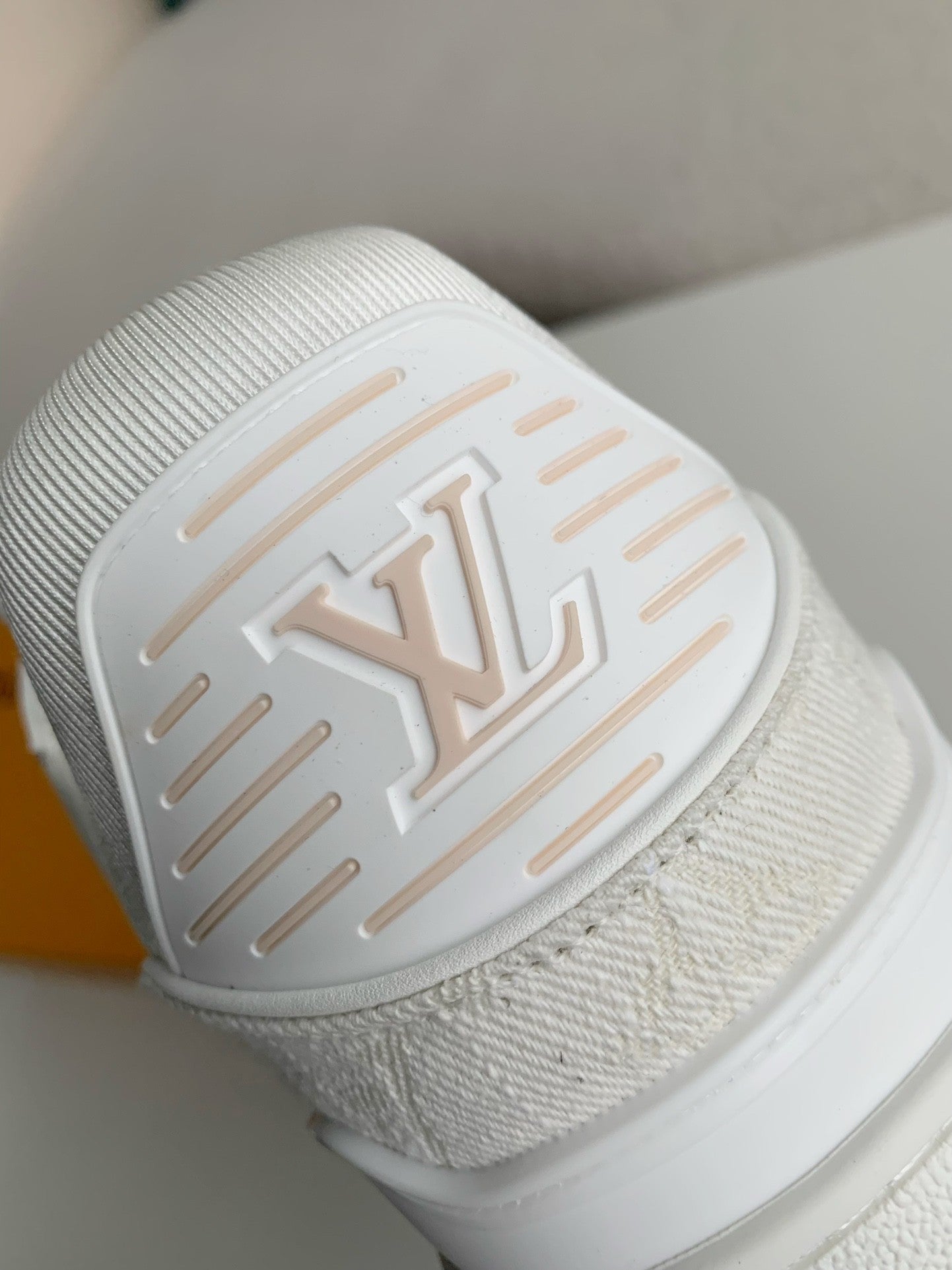 LV TRAINER 1A8FN8 Sneakers
