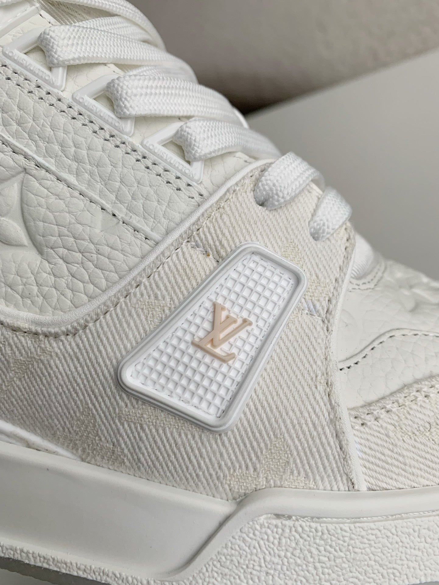 LV TRAINER 1A8FN8 Sneakers