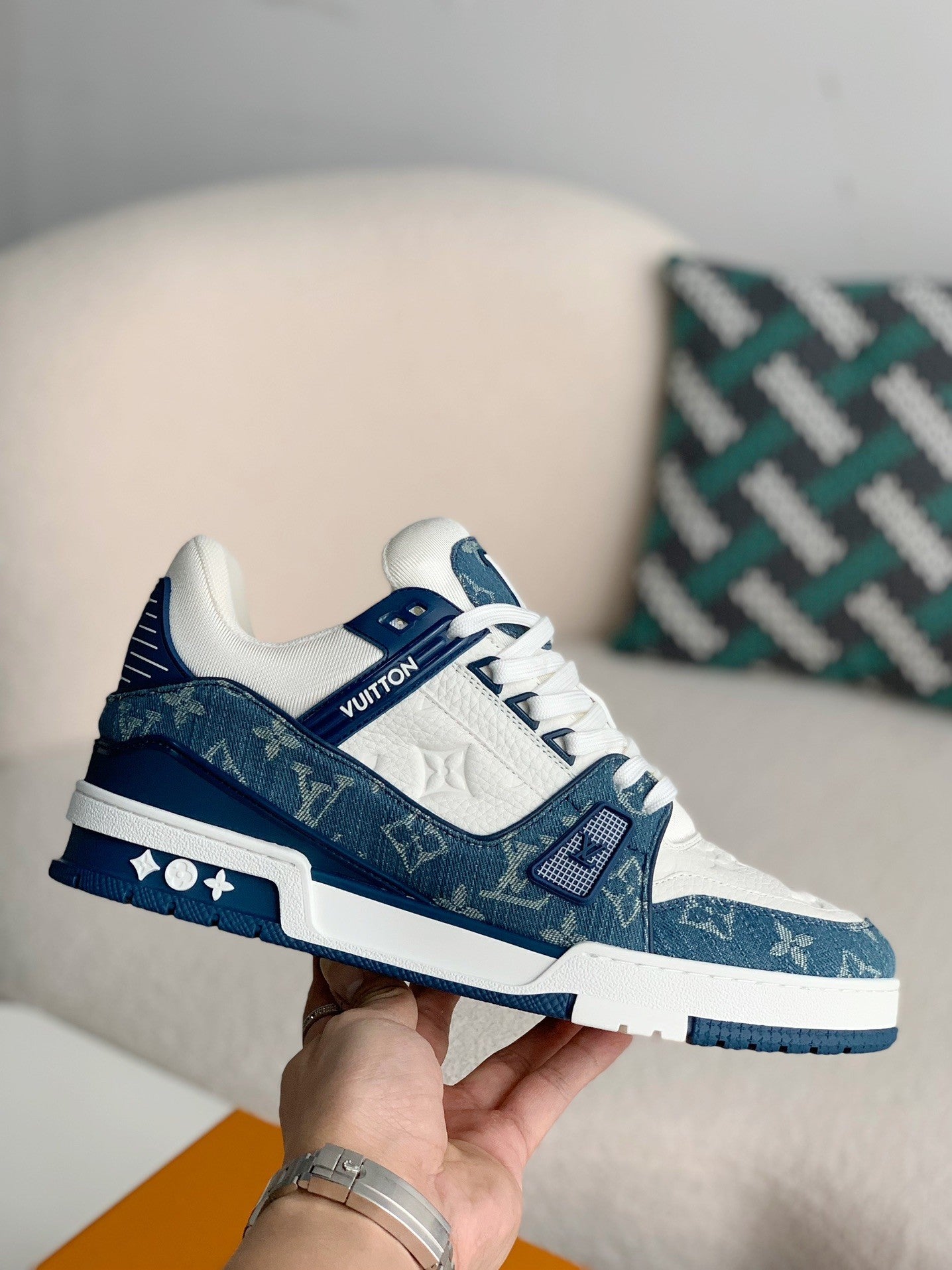 LV TRAINER 1A8FN8 Sneakers