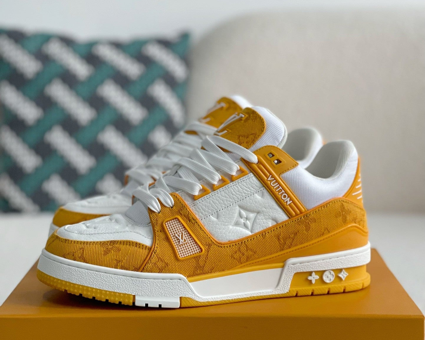 LV TRAINER 1A8FN8 Sneaker