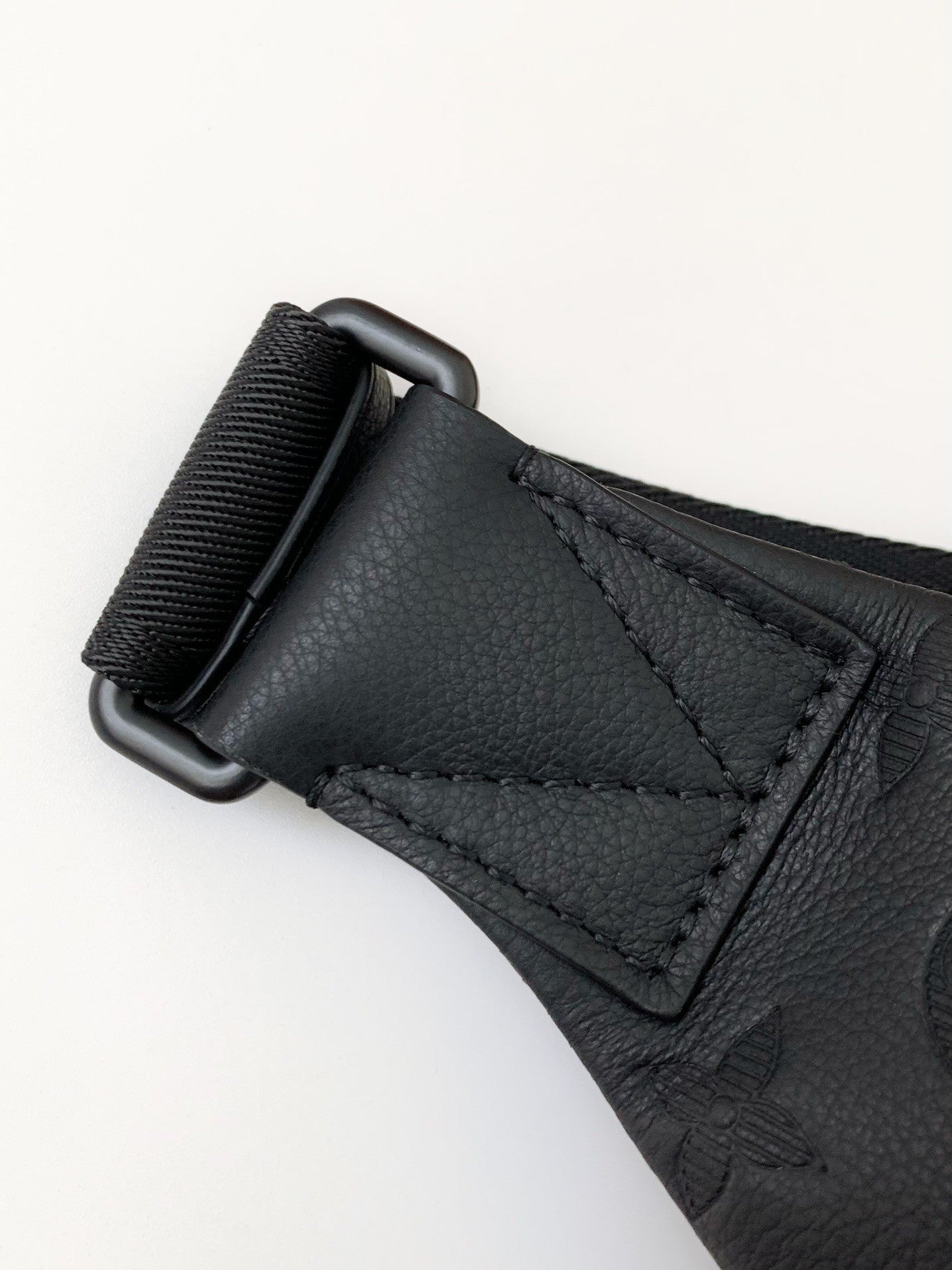 LV RUSH waist bag M47