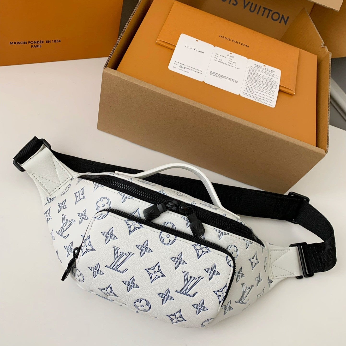 LV RUSH waist bag M25