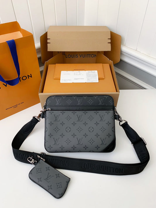 LV Trio Men’s Bag M6