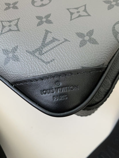 LV Trio Men’s Bag M6