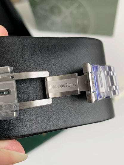 Audemars Piguet Royal Oak 15500 Series 41mm