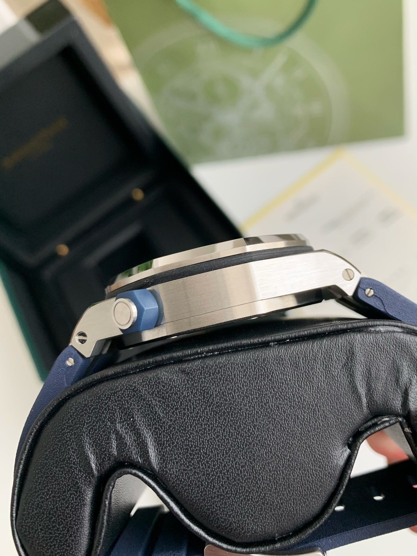 Audemars Piguet Royal Oak Offshore series mechanical  V 8 version, Color series