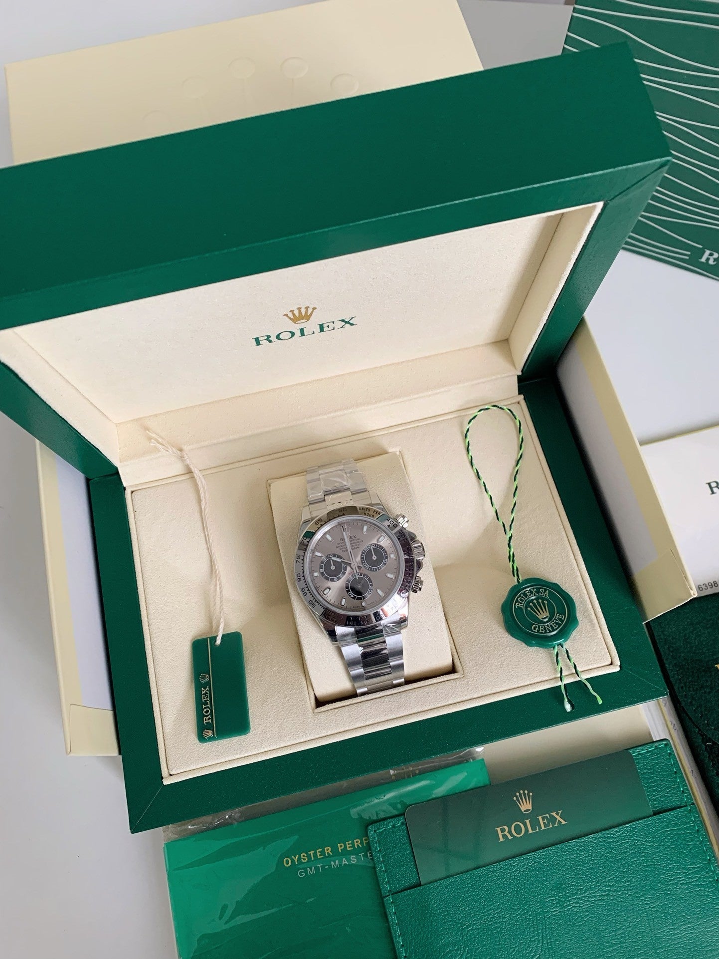 Rolx Trithong had his own Cal.4130