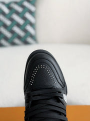 LV TRAINER Sneakers