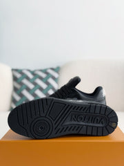 LV TRAINER Sneakers