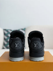 LV TRAINER Sneakers
