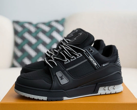 LV TRAINER Sneakers