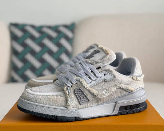 LV TRAINER Sneakers