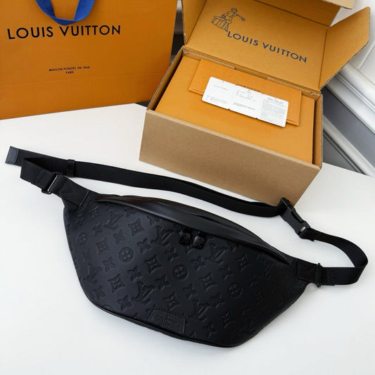 LV DISCOVERY FULL LEATHER CHEST BAG M44