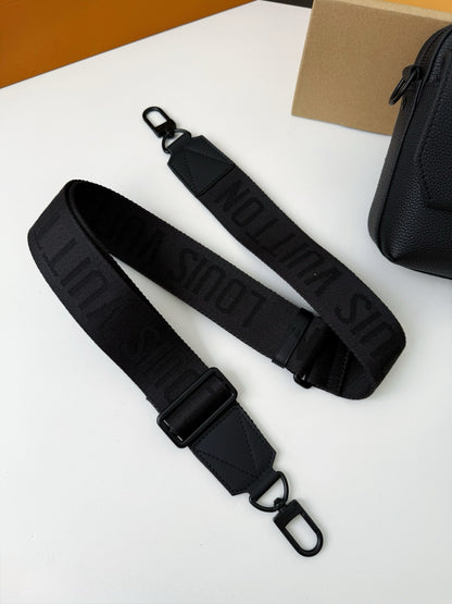 LV FASTLINE Full Leather Postman's Bag M22