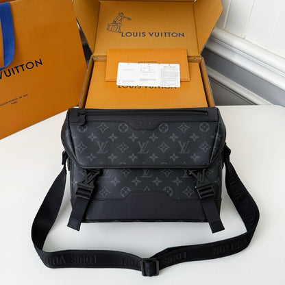 LV VOYAGER Floral Postman Bag M12
