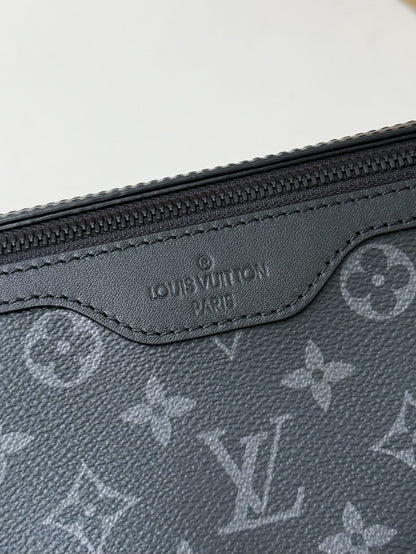 LV VOYAGER Floral Postman Bag M12