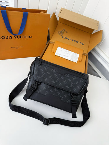 LV VOYAGER Floral Postman Bag M12