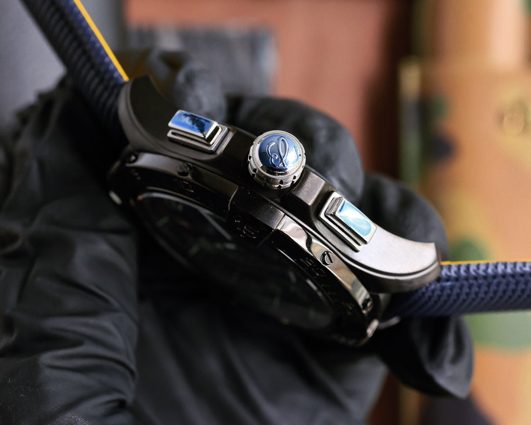 Chronograph -Blue Black - Blue Rubber - Quartz - 43mm