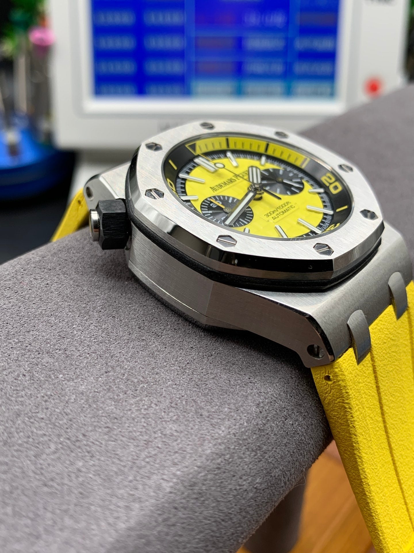 Chronograph -26703ST Yellow Black - Yellow Rubber -Automatic - 42mm