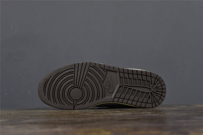 Travis Scott x Jordan 1 Retro High OG 'Mocha' Sample