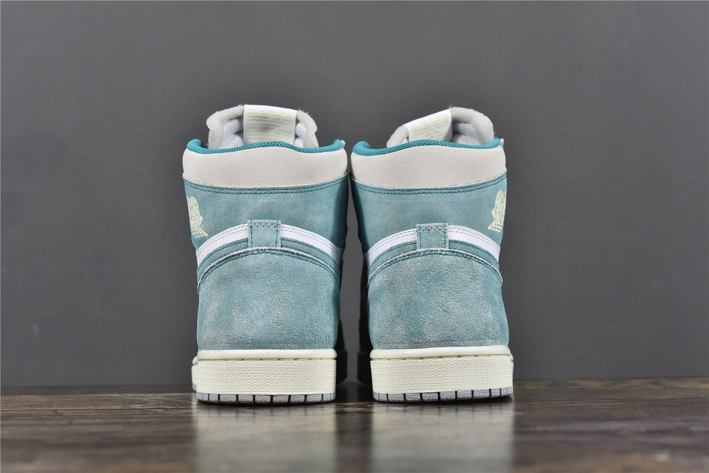 Jordan 1 Retro High OG 'Turbo Green'