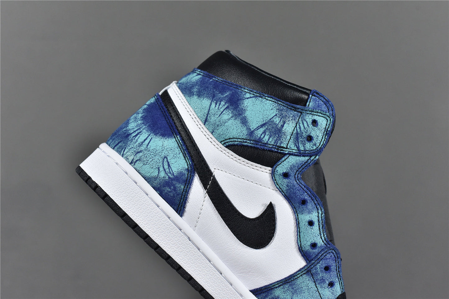 Jordan 1 Retro High OG 'Tie-Dye'