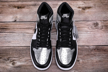 Jordan 1 Retro High OG 'Silver Toe'