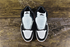 Jordan 1 Retro High 'Satin Black Toe