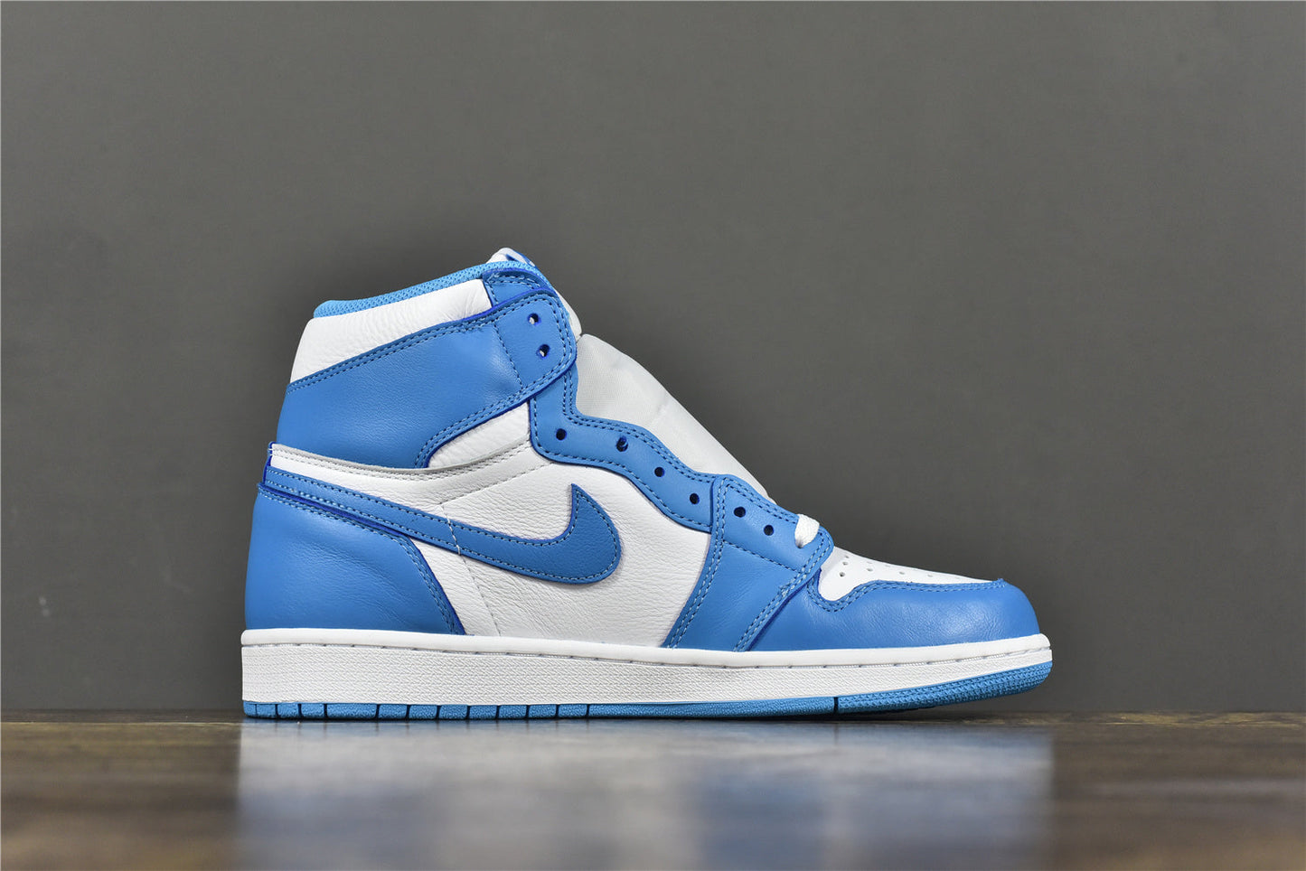 Jordan 1 Retro High OG 'UNC'