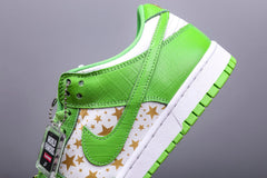 SB Dunk Low 'SUPREME' Mean Green