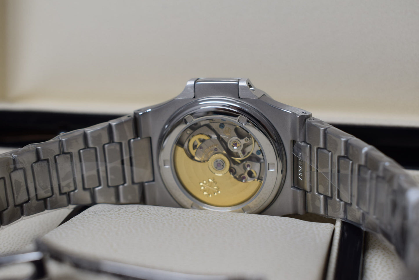 Patek Philippe nautilus 5711 white dial