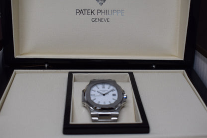 Patek Philippe nautilus 5711 white dial