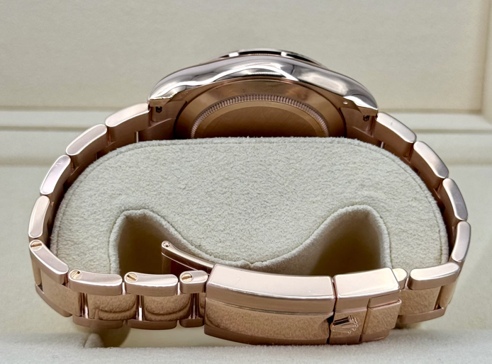 Daytona 40mm116505 Rose steel Black Dial