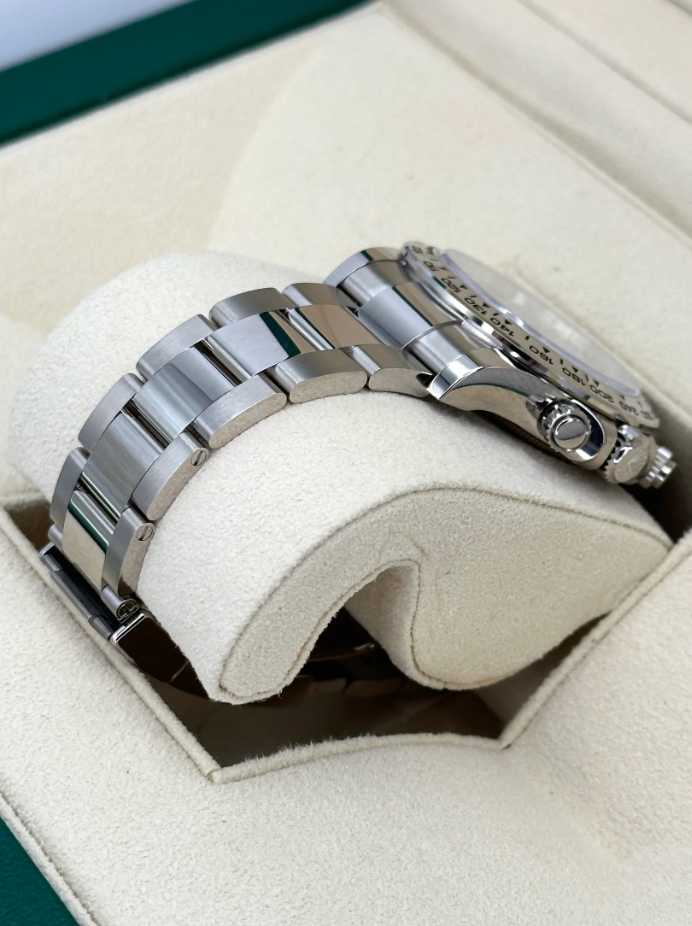 Daytona  40mm 126500 Stainless Steel Black Dial Ghost Dial