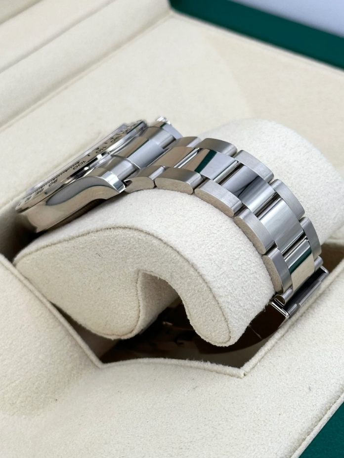 Daytona  40mm 126500 Stainless Steel Black Dial Ghost Dial