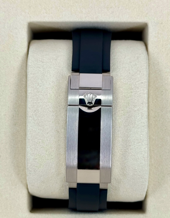 Daytona "Baby Le Mans" 40mm 126519LN Black Dial