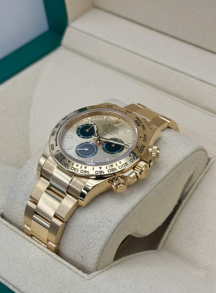 Daytona 40mm 126508 Gold Pikachu Dial