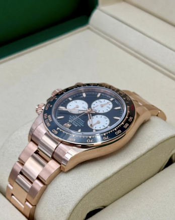 Daytona 40mm 126525LN Rose Gold-colored Black Dial